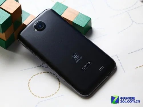 5.7英寸巨屏四核双卡双待 基伍大7图赏