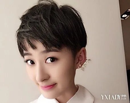 曾哥撞脸杨幂是修图过度还是整容撞脸杨幂惊呆网友