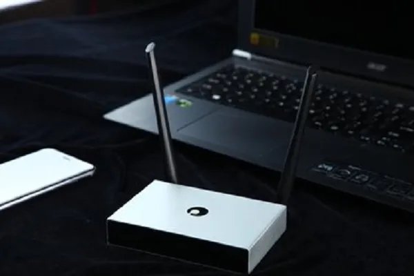 暑假到邻居小女孩家打游戏