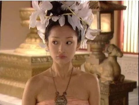 杨幂晒与周迅李少红的罕见合影,这三个娱乐圈女强人有什么缘分和交集?