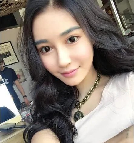 死亡宣告打人后遭NB解约 TBQ发呵呵也上热搜