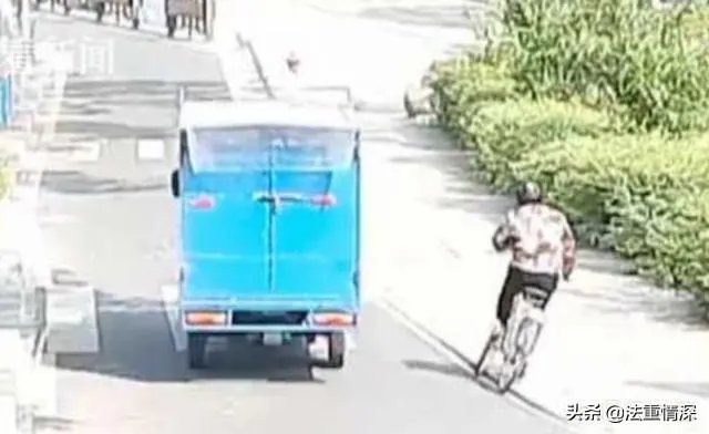 嘉兴快递小哥扶老人反被讹幸得监控还清白，最终，交警对老人进行批评教育结尾，怎么看？