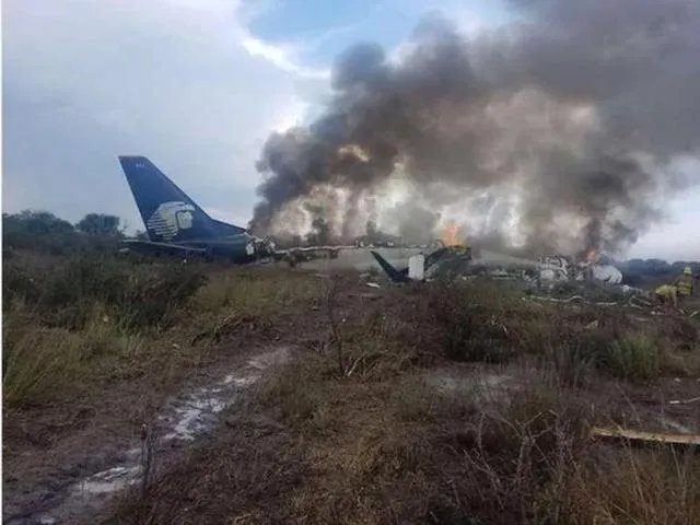 奇迹!巴基斯坦一架客机坠毁,银行行长竟然生还,你怎么看?