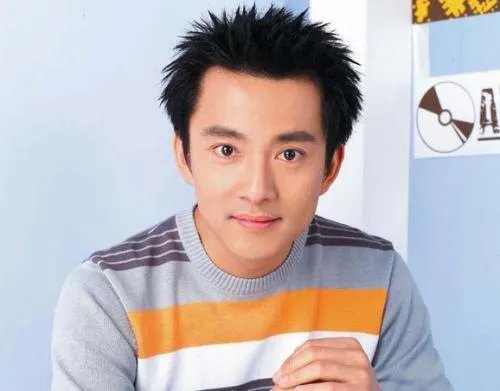 央视主持人亚宁现在在哪里结婚了吗妻子是谁 央视主持人亚宁简介