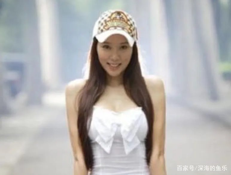 林丹为她抛弃孕妻,李泽楷为她牵肠挂肚,赵雅淇的手段有多厉害?