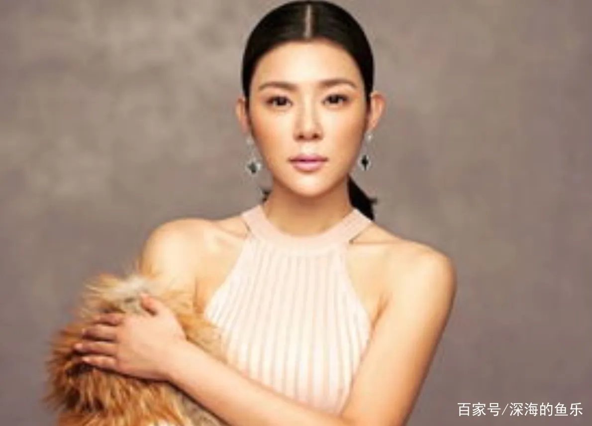 林丹为她抛弃孕妻,李泽楷为她牵肠挂肚,赵雅淇的手段有多厉害?