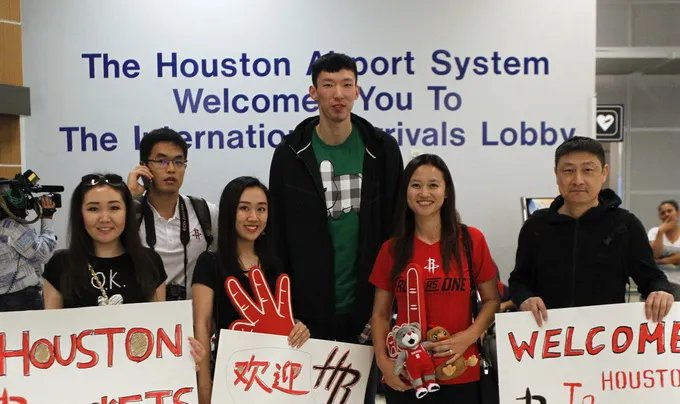 火箭为什么又召回周琦？