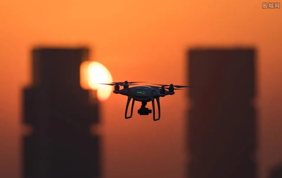 太阳能无人机成功 无人机市场售价一般多少钱