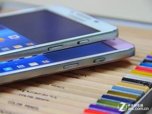 超大屏4G双卡双待 酷派S6双色对比图赏