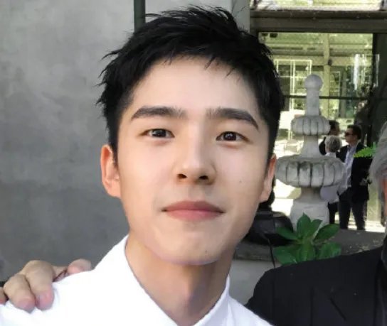 刘昊然给粉丝捐钱是怎么回事 刘昊然为什么给粉丝捐钱