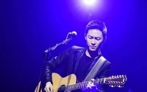 第一季中国好声音的冠军获得者是谁?