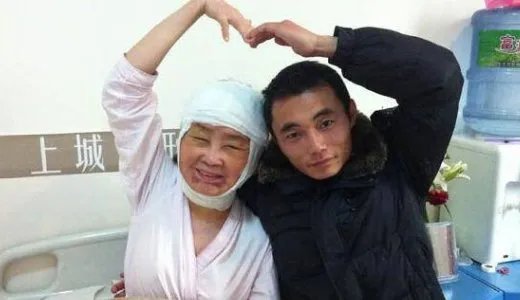 20多岁的胡娟为何会一夜变老？