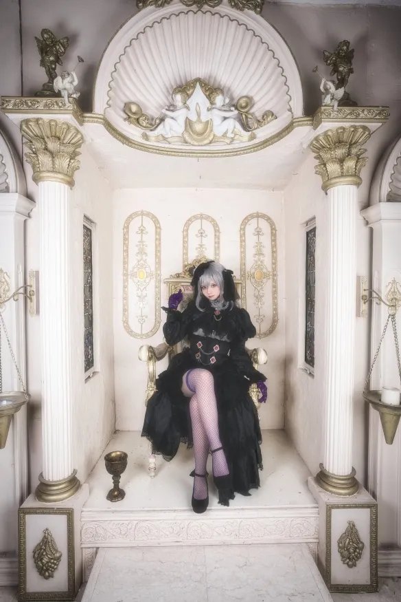 清纯又诱惑的黑丝大白腿 11区Coserてんうみ美图赏