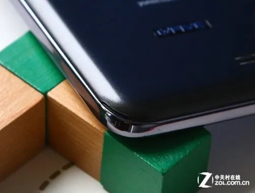 5.7英寸巨屏四核双卡双待 基伍大7图赏