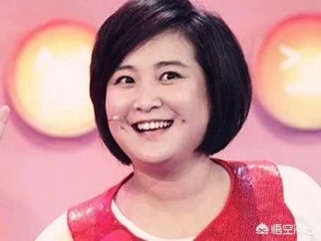 贾玲回应口红色号，为何惹得网友评论炸了锅？