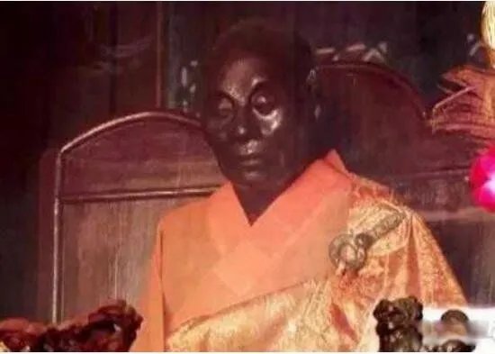 六祖慧能大师肉身现在供奉在哪里 他真身为什么不腐烂