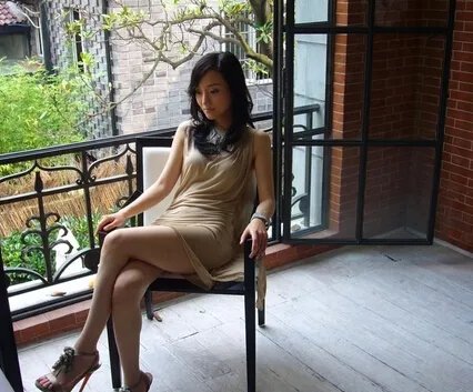 节目爸爸回来了四大娇妻素颜比拼 李小璐惊悚变脸