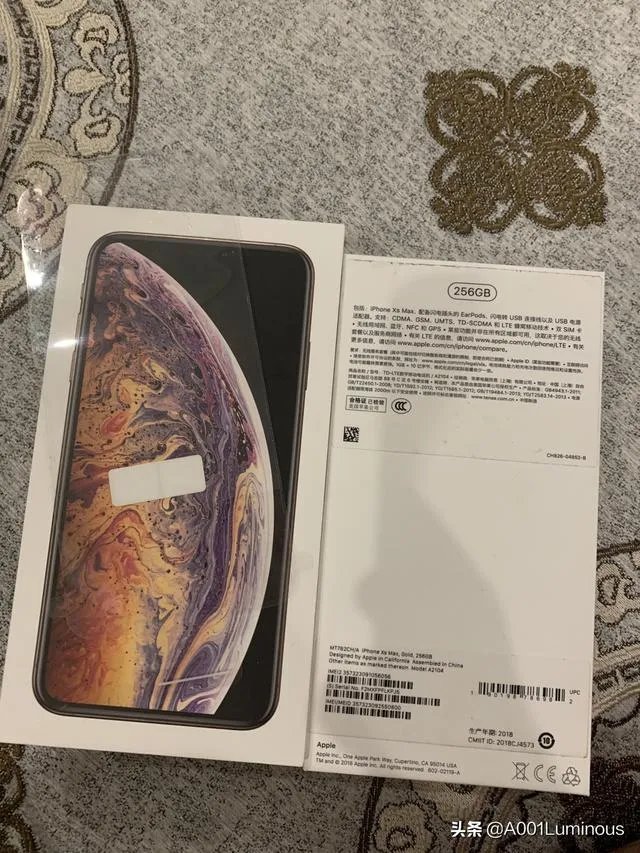 现在用苹果xs max的朋友感觉这手机怎么样？