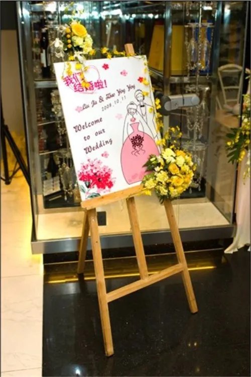 婚礼水牌的内容都有哪些 婚礼水牌2017款式推荐