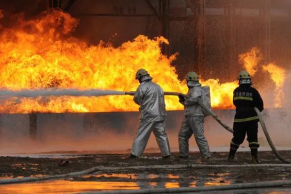 大连八一路高层住宅大火，火灾产生的原因是什么？