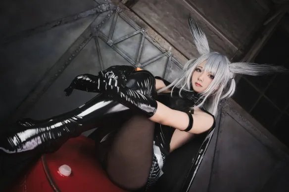 清纯又诱惑的黑丝大白腿 11区Coserてんうみ美图赏