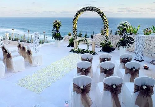 海岛婚礼适合在哪里办 4个准备让海岛婚礼更完美