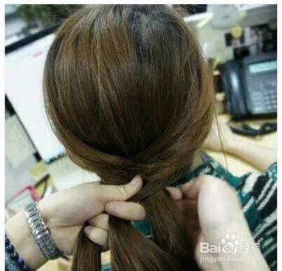 拉拉股辫怎么编