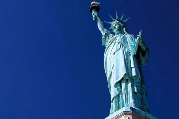 华盛顿曾迫切的想要成为英国军官,后来为何要反抗英国?