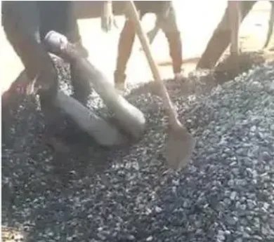 卡车倾卸碎石误将男子掩埋3分钟,此事故是在哪里发生的?