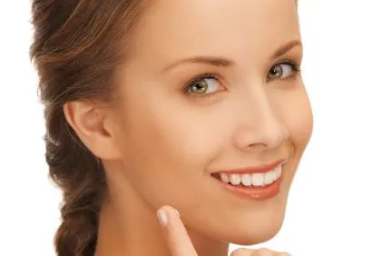 皮肤天生黑怎样美白