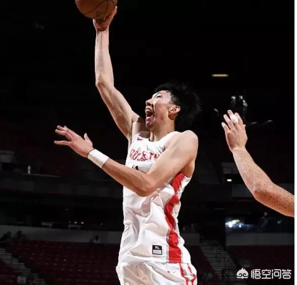 周琦发展联盟砍16分10篮板2盖帽，表现抢眼的他何时才能被德安东尼召回？