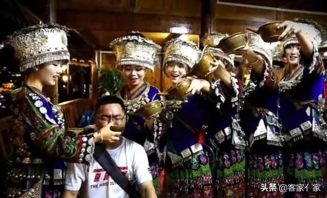 绝地求生孤存收购XDG进军职业联赛，却接连无缘微博杯以及黄金赛，这是4AM造成的吗？