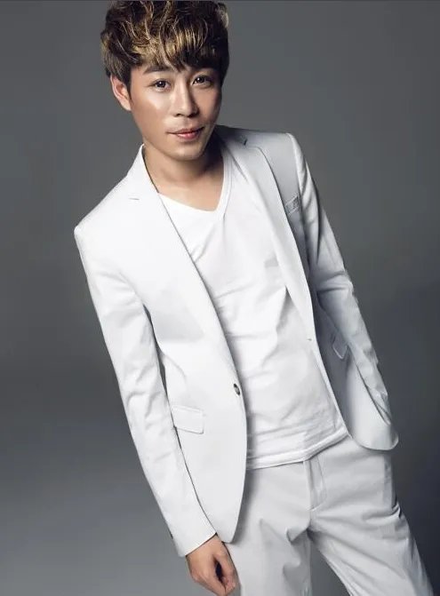 咱们结婚吧的歌曲是什么？