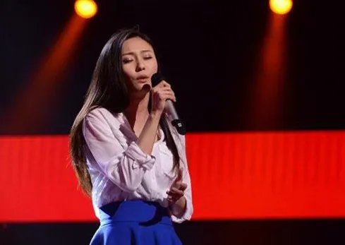 美女白领陈冰被揭是富二代  已婚呐喊盛夏光年