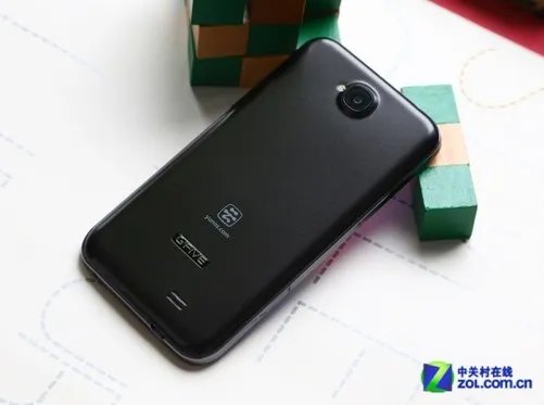 5.7英寸巨屏四核双卡双待 基伍大7图赏