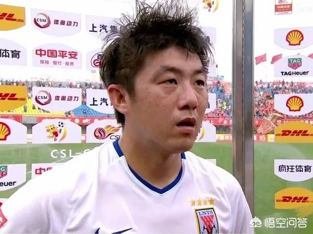 有些山东鲁能球迷表态“只要崔鹏减掉肚子上的肥肉就不再黑他”,对此你怎么看?