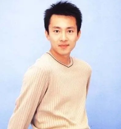 央视主持人亚宁现在在哪里结婚了吗妻子是谁 央视主持人亚宁简介