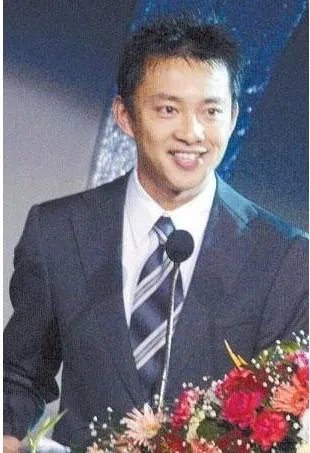 央视主持人亚宁现在在哪里结婚了吗妻子是谁 央视主持人亚宁简介