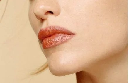 嘴唇脱毛注意事项
