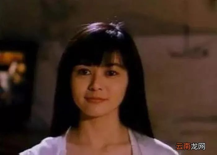 关之琳李嘉欣高尔夫球事件,高尔夫球事件跟了她一辈子