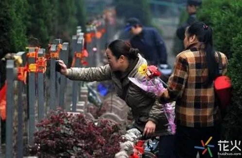 微信直播代扫墓，你能接受吗？