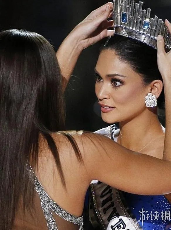 选美冠军给错人？2015环球小姐选美总决赛摆乌龙“热闹”落幕