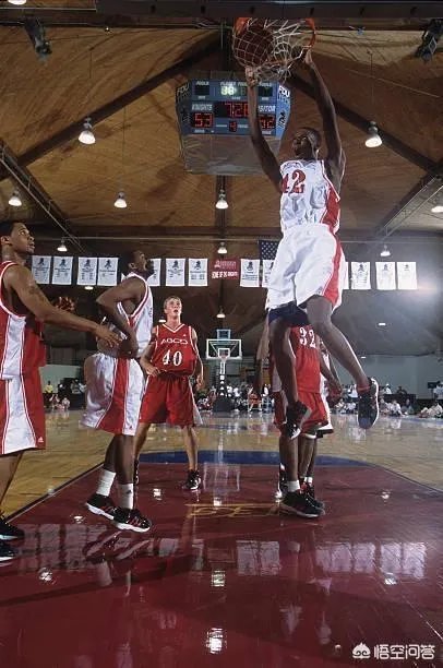 你如何评价热火队退役了波什的球衣？