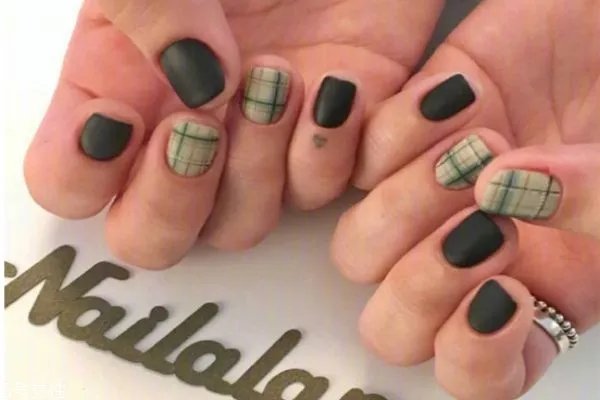 美甲图片2019新款式 2019年美甲新款