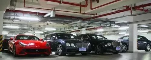 王思聪车库有多少豪车？