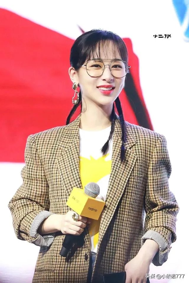 看了刘涛发的照片，似乎杨紫和王俊凯关系真的很好，他们以后会有可能吗？