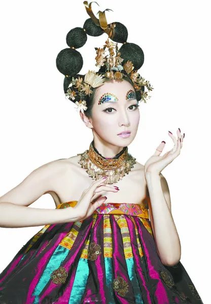 萨顶顶回击金星 世上有人连性别都能变